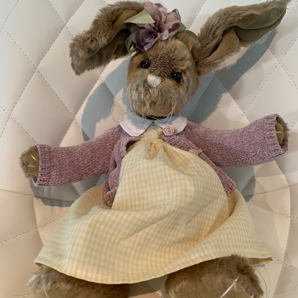Bearington Collection Vintage Bunnies - Picture 1 of 3
